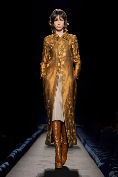 Look 26
